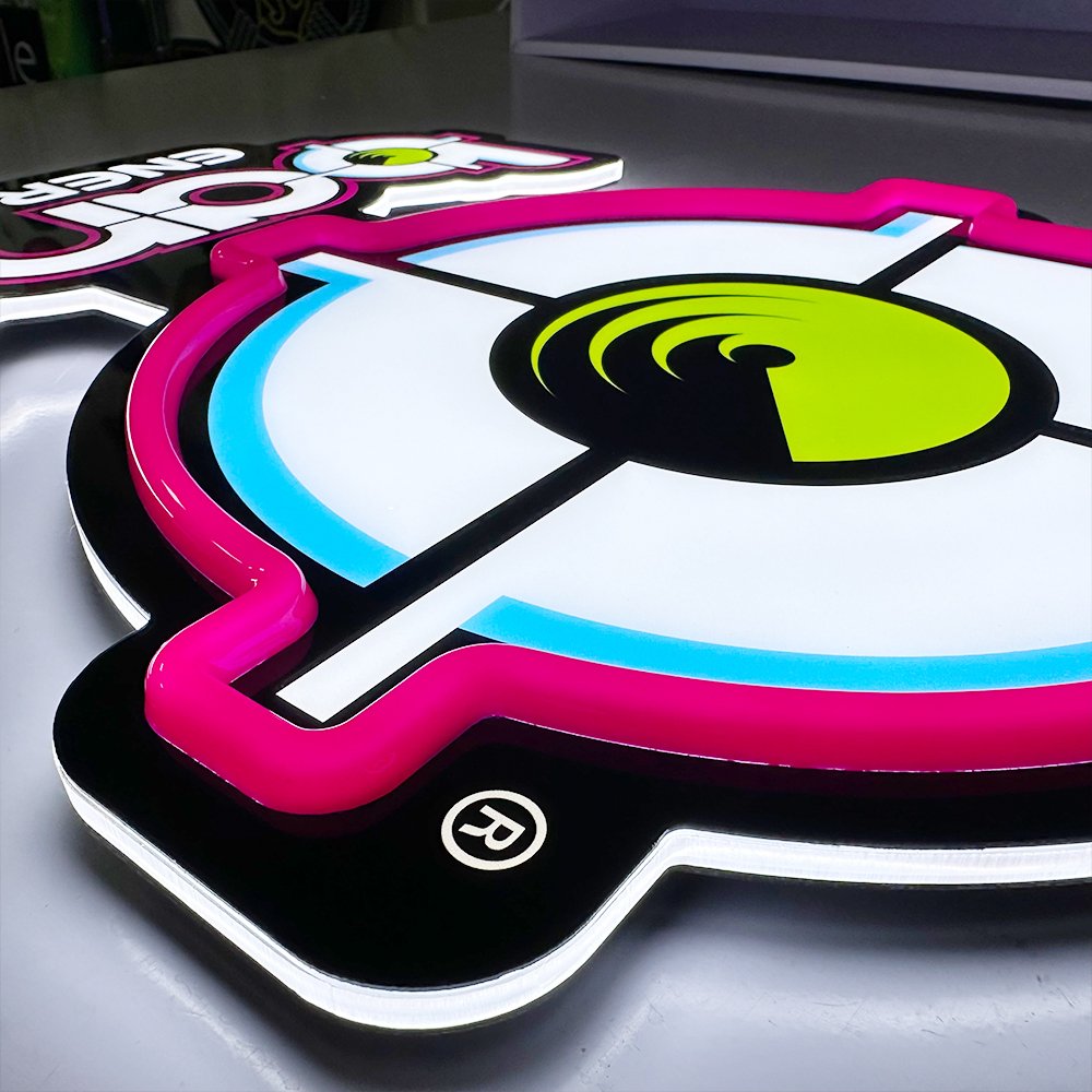 Custom Free Design Wall Mount Sign Acrylic Board for Shop & Nightclub Advertising Light Boxes