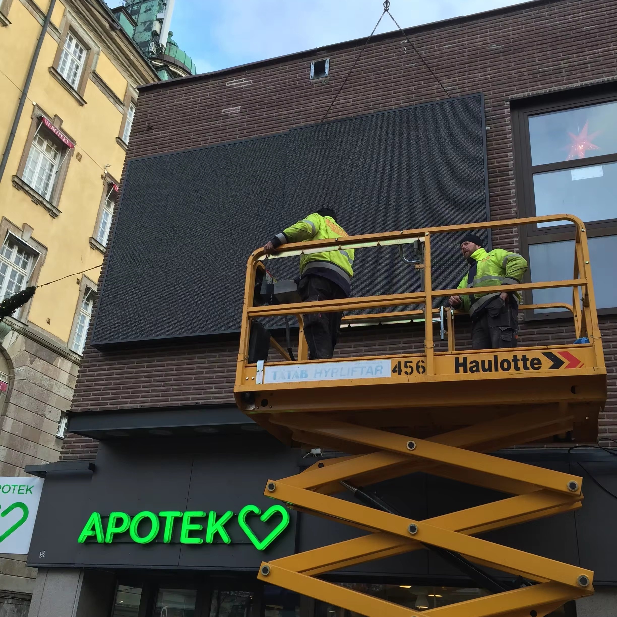Fixed Pantallas Exterior LED Video Wall Display Signage Advertising P3 P4 P5 P6 P8 P10 Outdoor Led Screen Billboard Sign Board