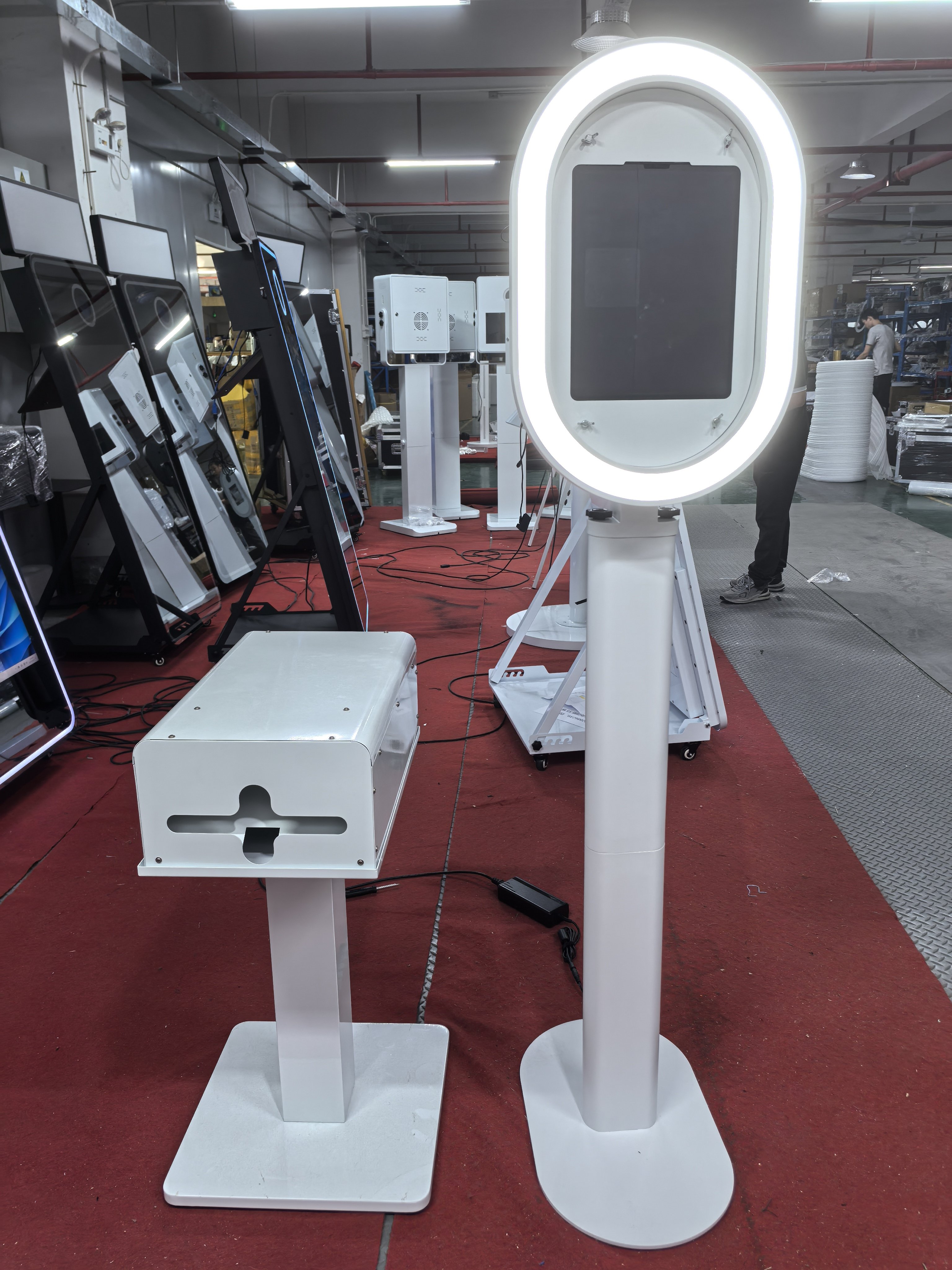 Portable Selfie iPad Photobooth Machine with Wedding Ring Light for Advertising & Equipment for Weddings & Events