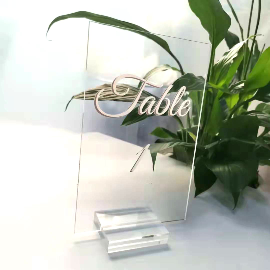 2024 Hot Selling High Quality Premium UV Resistance Custom Magnetic Acrylic Frame Display Stand With Full Color