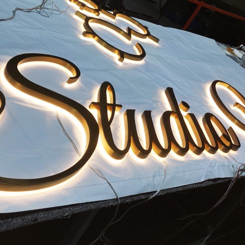 Customized Premium Quality Backlit LED Advertising Equipment Advanced Illumination Business Signboard Displays