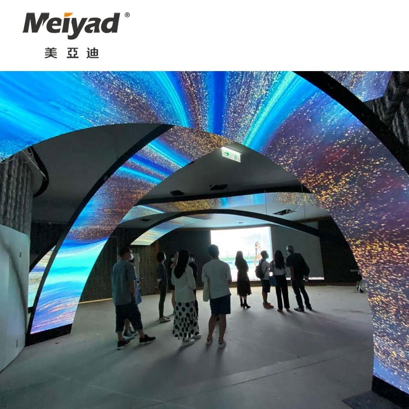 China Factory Curve Flexible Digital Advertising Board Led Flexible Screens Cylindrical Led Display