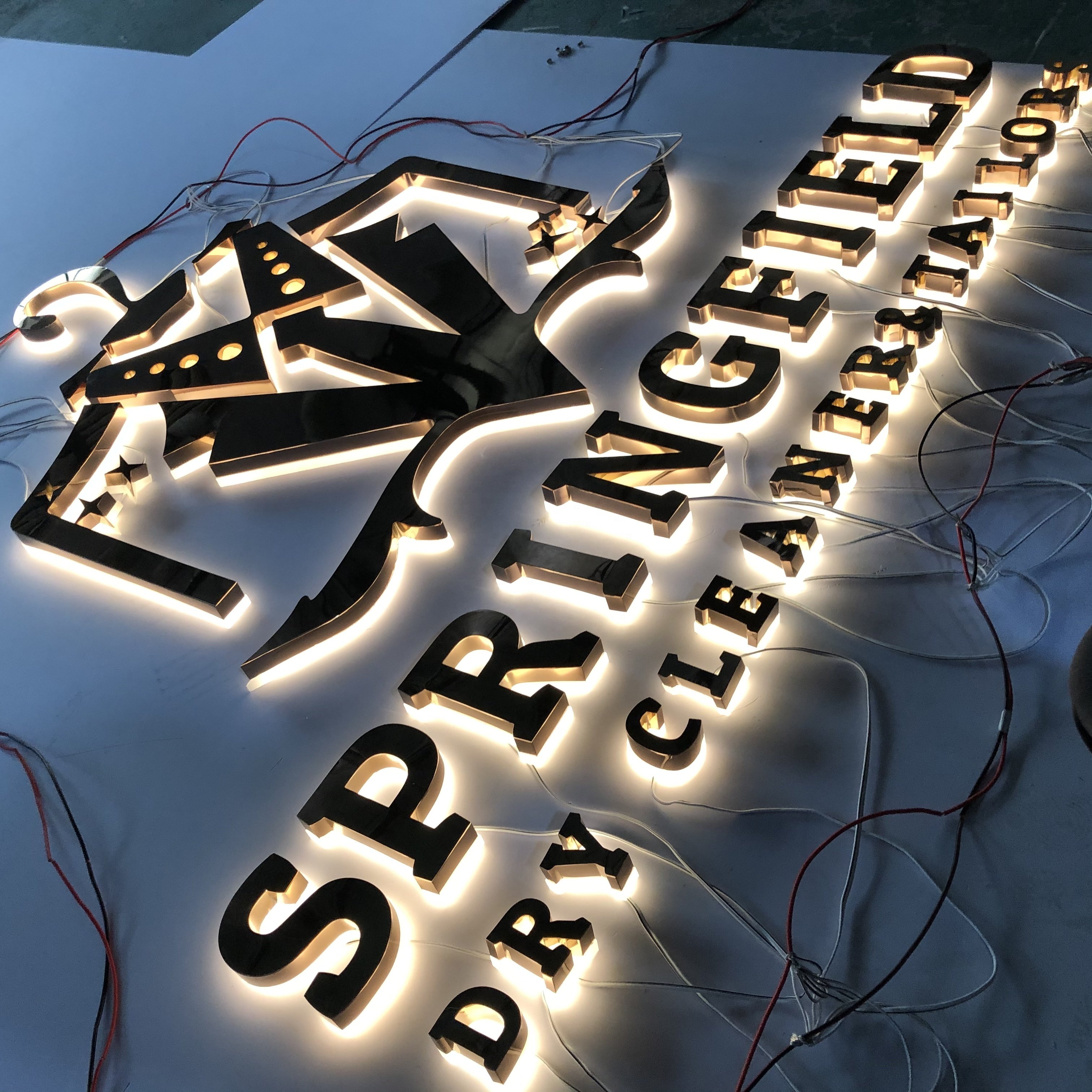 Best sales backlit letters led sign for decoration 3D office led illuminated business logo led letter signs for business
