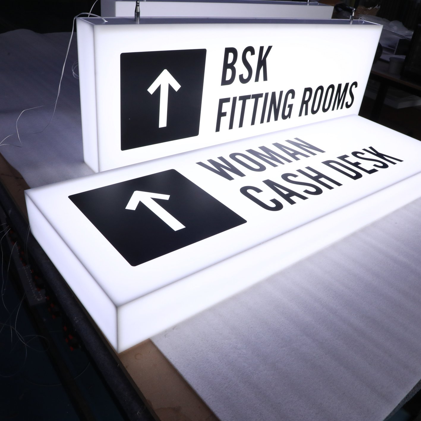 Custom Logo Outdoor Advertising 3d Sign Board Waterproof Durable Led Light Box Luminous Light Box For Shop