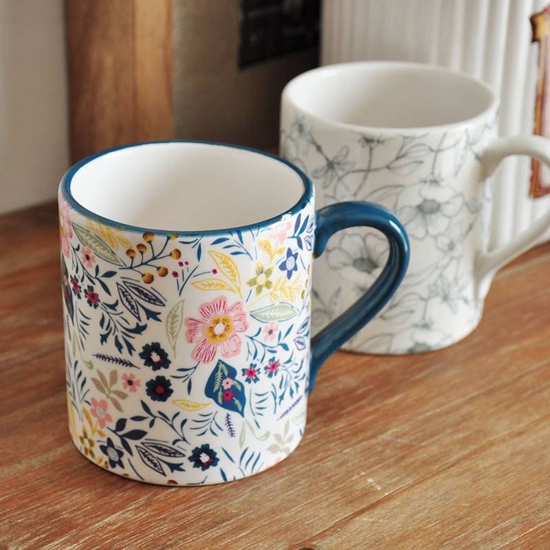 Village style ceramic pattern march cup gift decoration