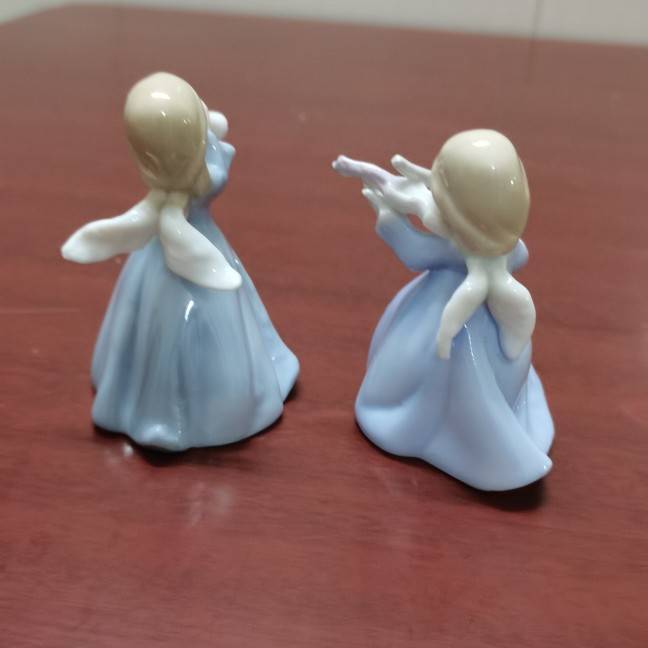 Exporting to the original single -end hand -painted ceramic girl angel all -porcelain ornament a pair of creative gift crafts