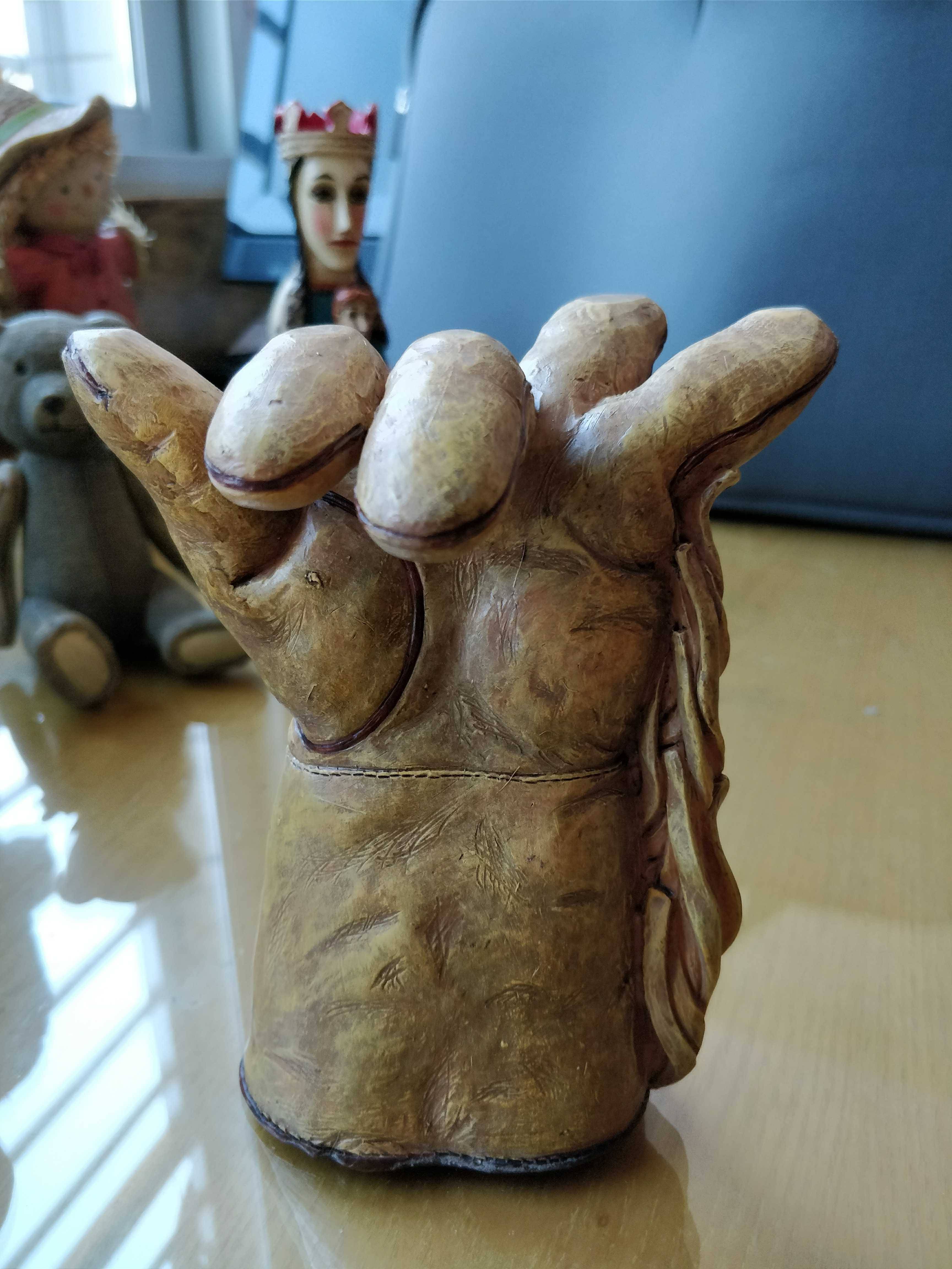 American rural style painted resin denim gloves home window bars decorate small decoration