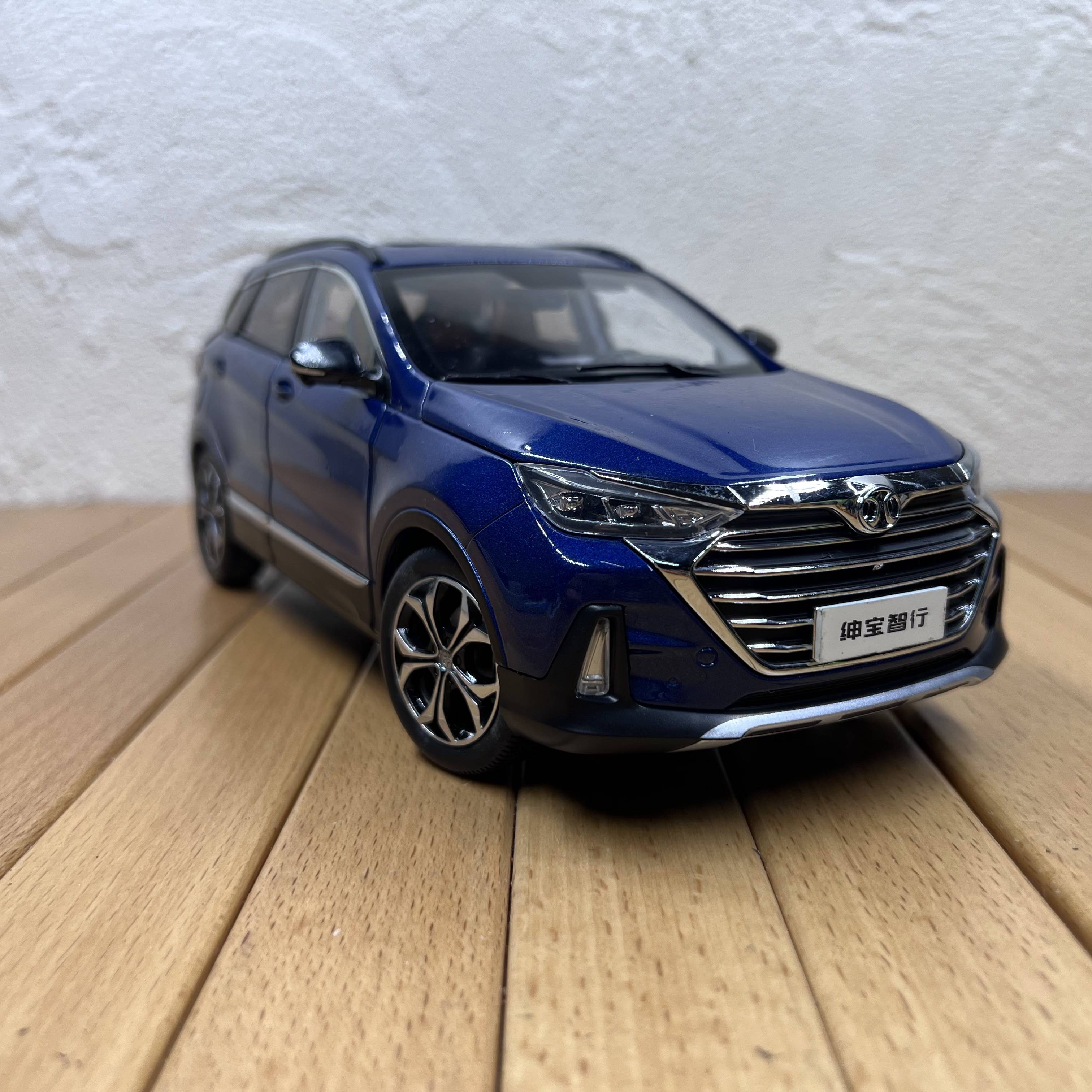 1:18 BAIC Shenbao Zhixing SUV alloy car model swing city off -road vehicle venue scene setting