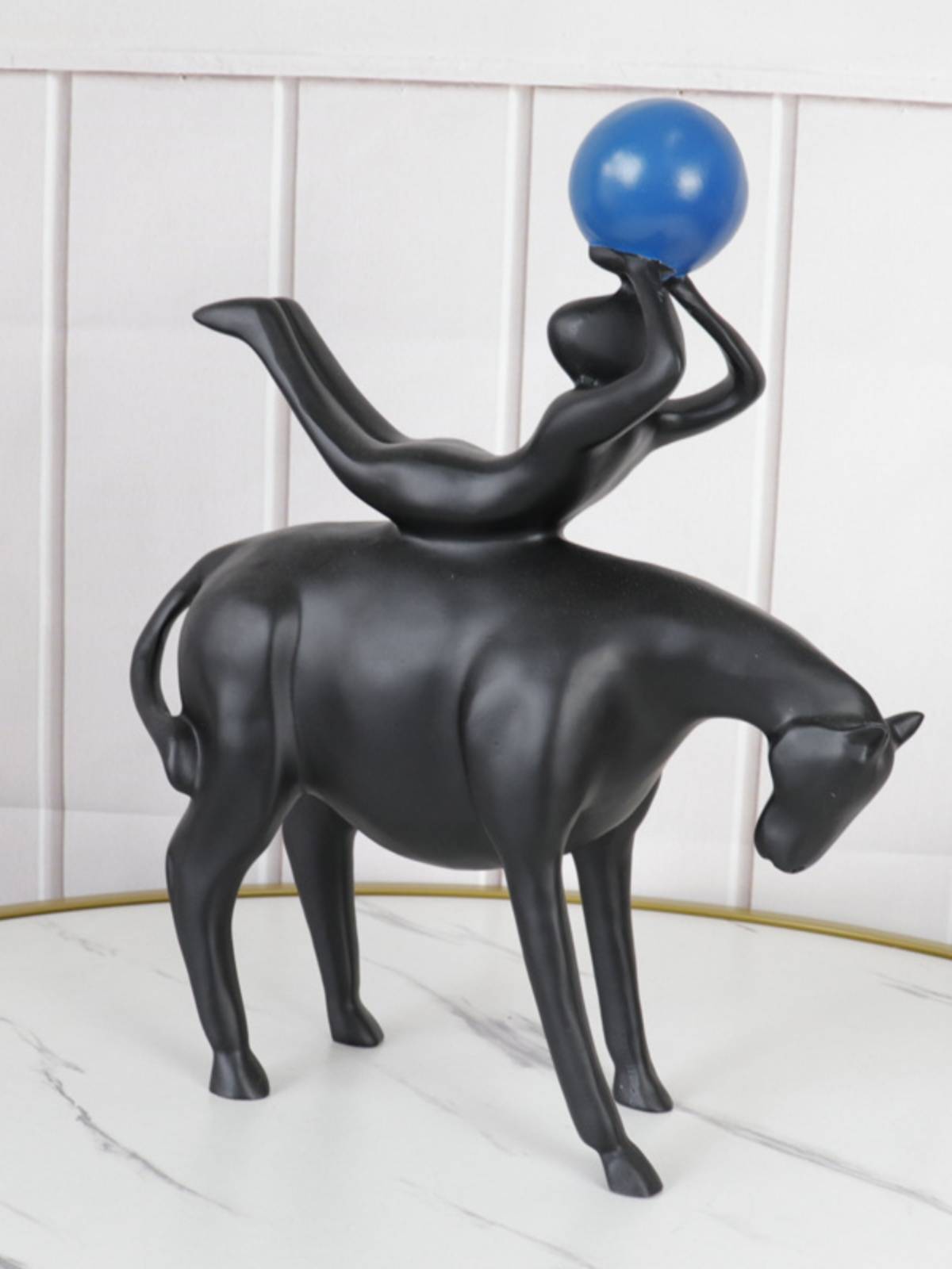 Crafts ornaments Creative Office Statue Slash Model Room Decoration