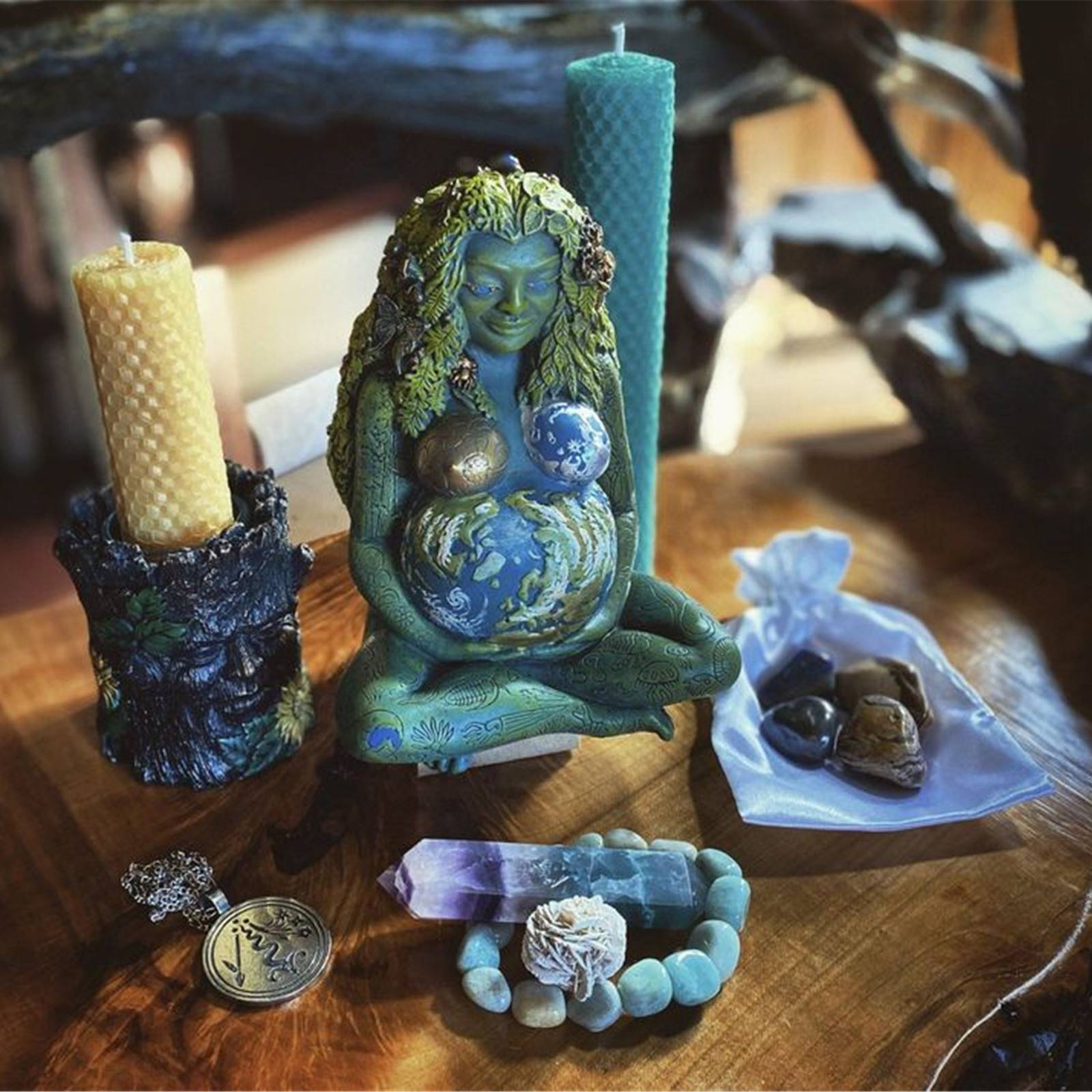 Mother of the Earth Mother Millyear's Mother Resin Crafts Crafts Grand Goddess Grand Garden Swing