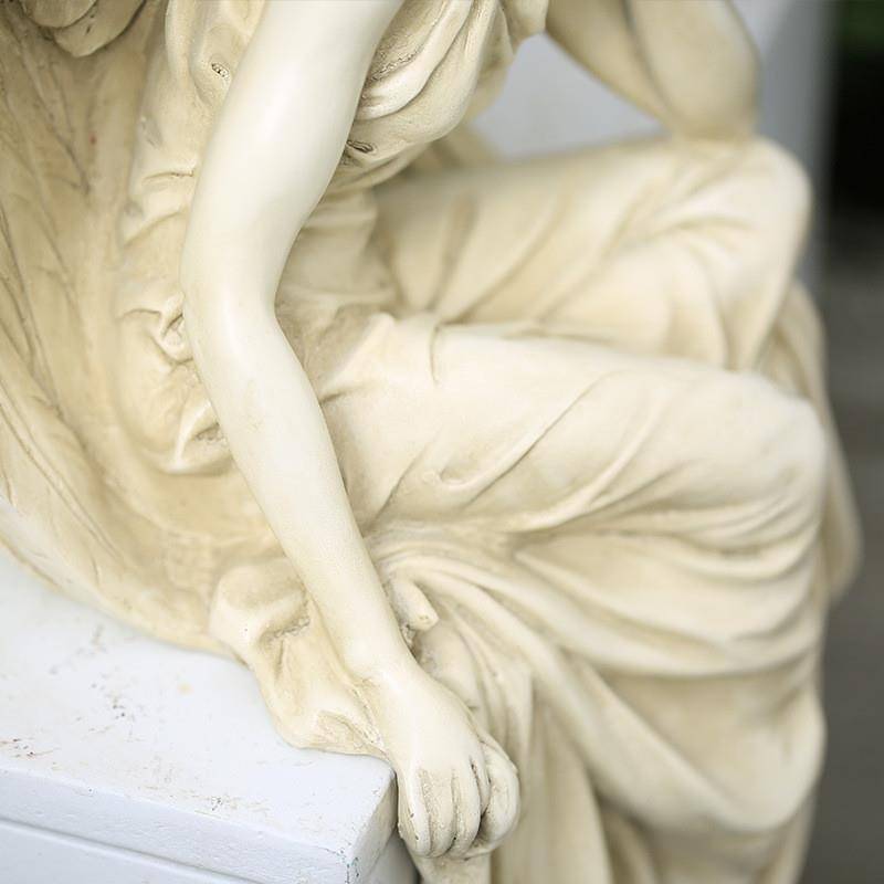 2023 new European -style retro sitting position Angel garden garden balcony decoration resin statue desktop