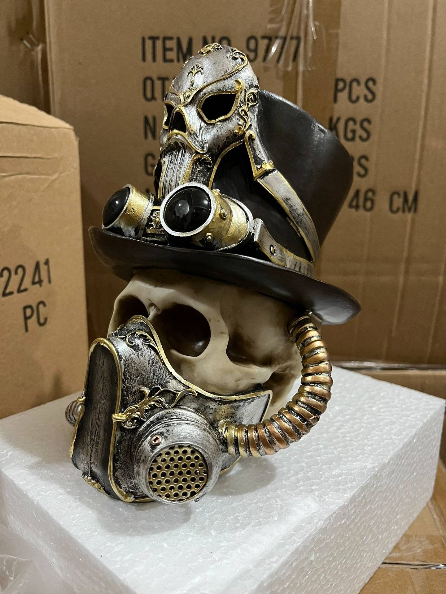 Punk skeleton ornaments.Exit Europe.The design is cool, all of which are samples provided by European customers