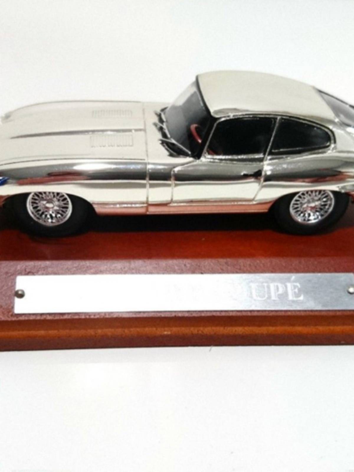 Alloy 1/43 Jaguar sports car model ornaments