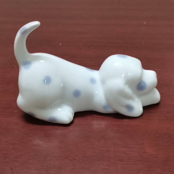 Exit original single -tail hand -painted ceramic lying tail dog all porcelain decoration creative gift crafts