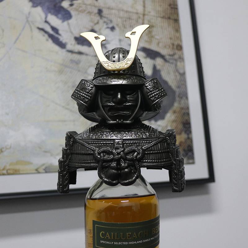 Exit Japanese Black Samurai Water Bottle Pack