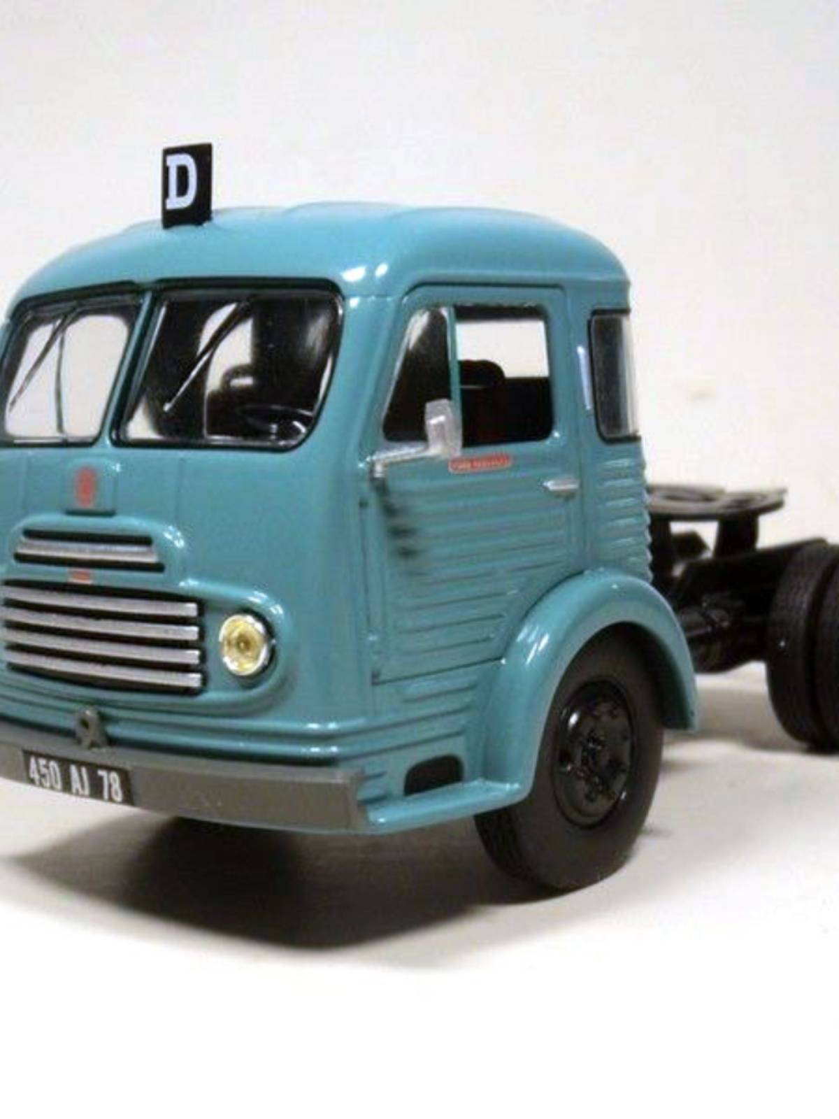 1:43 Alloy Ford Dagota Track Model