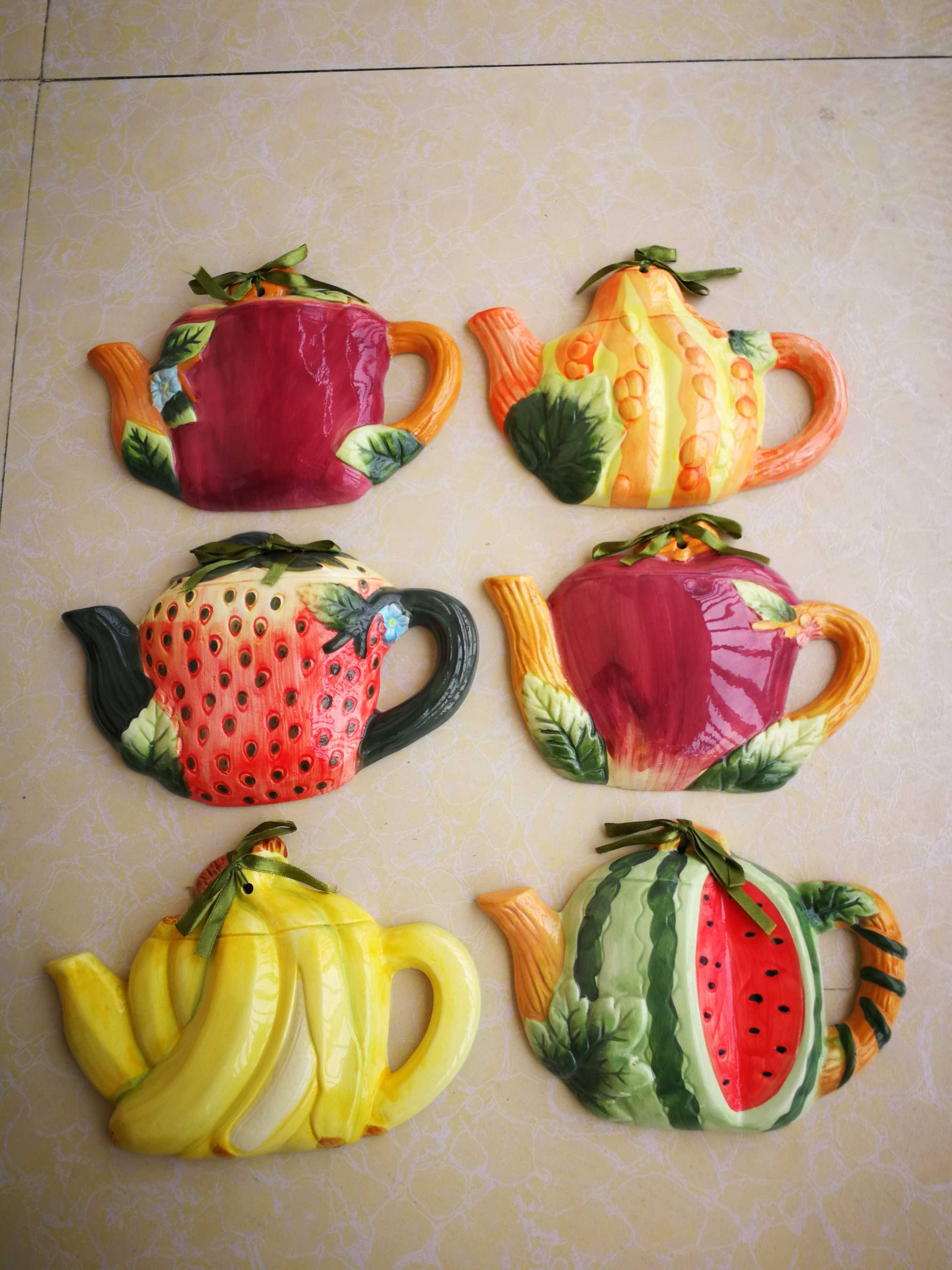 Banana Strawberry Apple Big Watermelon Cartoon Fruit Ceramics Hanging Disk Hand -painted Under -Glaze Colorful Alien Teapot Swing