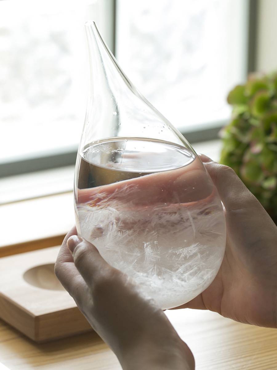 Japan Tempo Drop weather forecast bottle Creative birthday gift to give girls and girlfriends home decoration ornaments