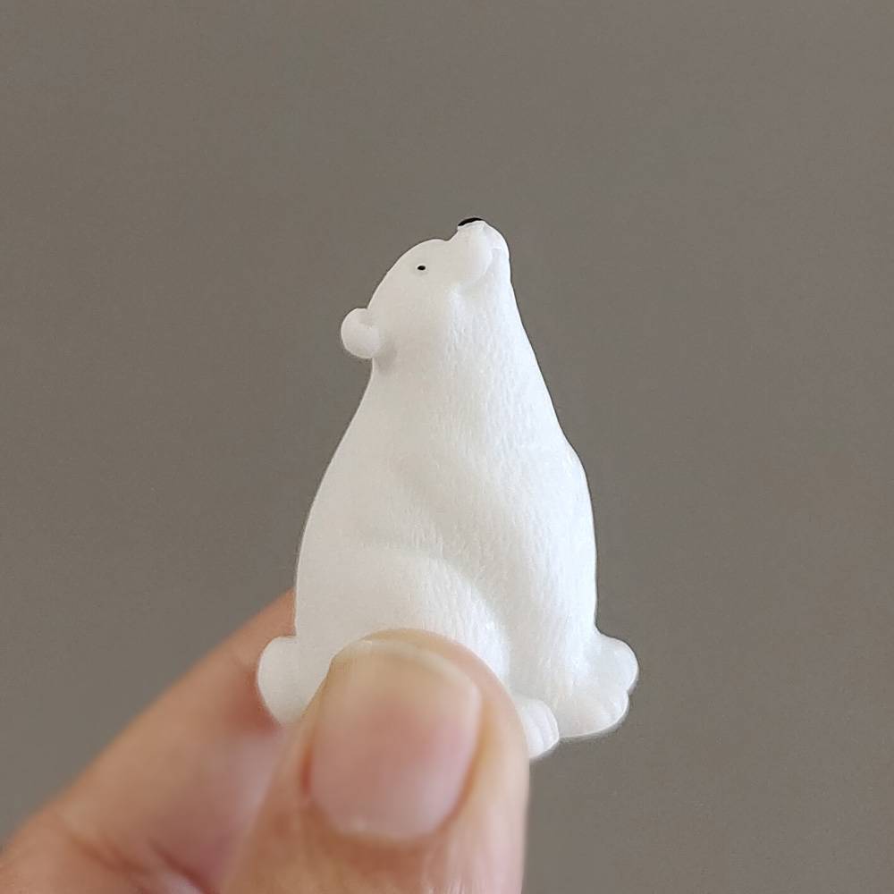 Prose simulation small animal polar bear little white bear resin succulent decorative micro -landscape hand -made model decoration