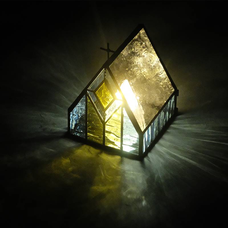 Looking up at FL Finding Collection Original Handmade Glass Church Building European -style storage and decorative atmosphere gift ornaments