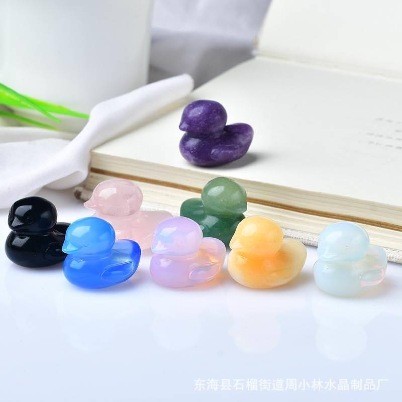 Cross -border mini -carved crystal duckling ornaments Crystal Crafts Office Swing