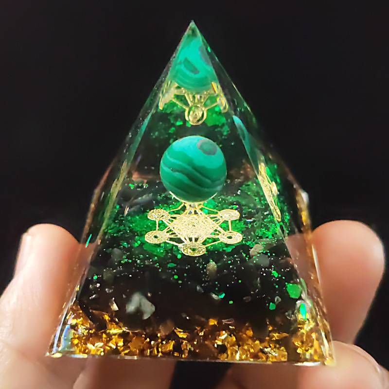 New cross -border crystal gold tower crushing crystal gold tower desktop ornament
