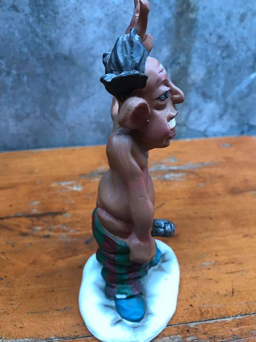 Foreign sample African strange resin desktop ornaments
