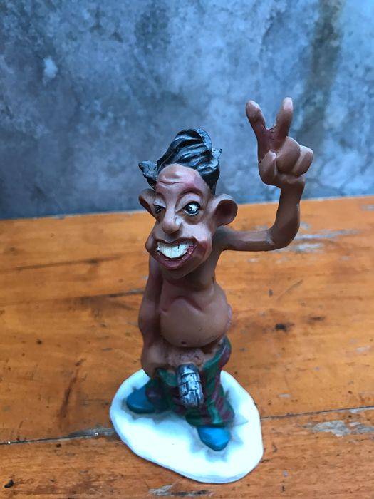 Foreign sample African strange resin desktop ornaments