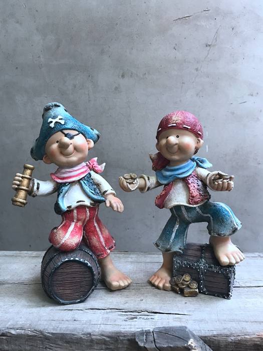 Cartoon doll shooting props bar restaurant decoration