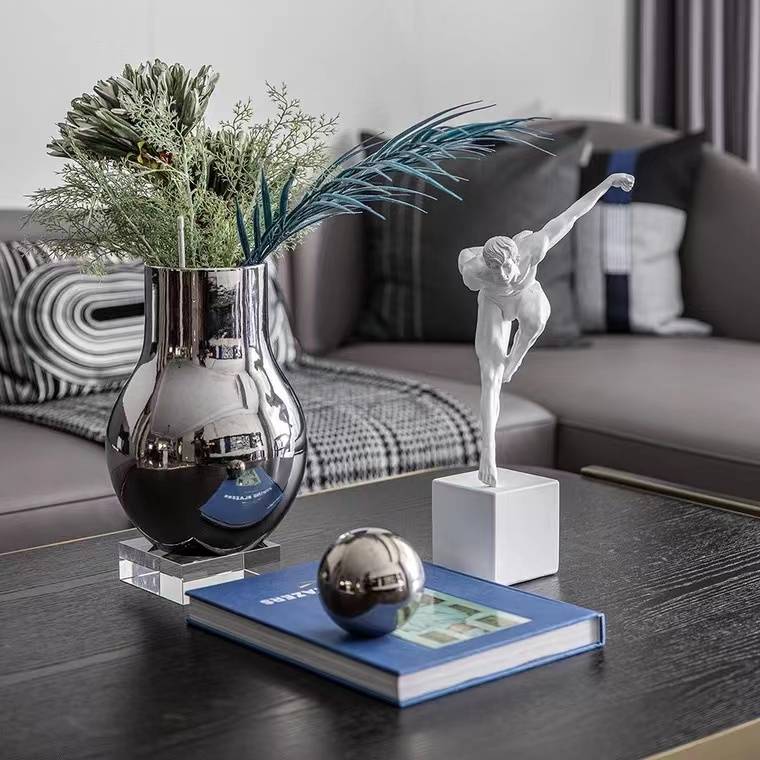 Resin ornament modern minimalist living room