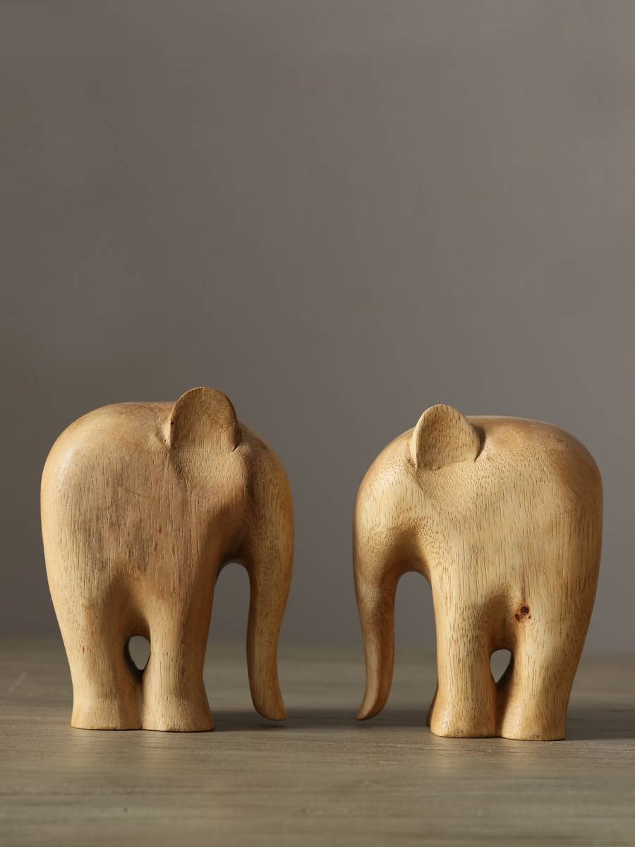 Garlem imported hand -carved small elephant ornaments