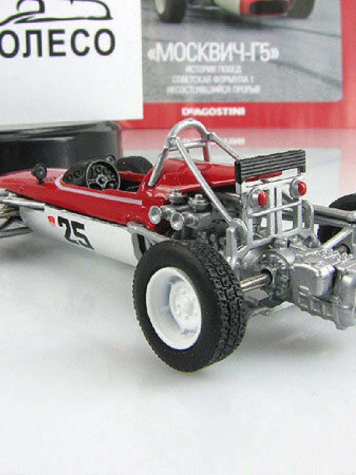 Russian car 1:43 alloy car model ornaments