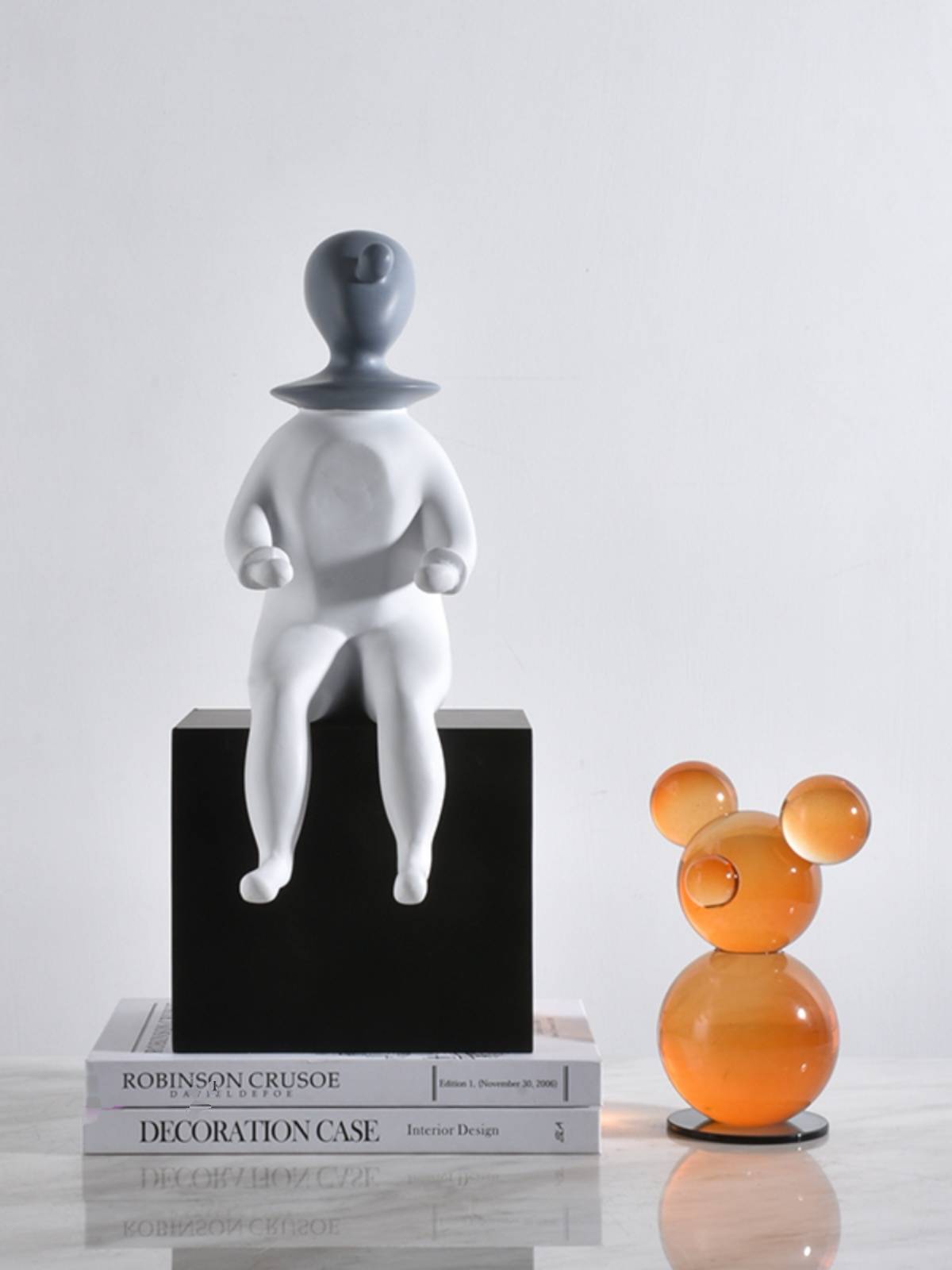 Promoting modern minimalist abstract metal long nose clown figure creative ornament hotel model room living room desktop desktop