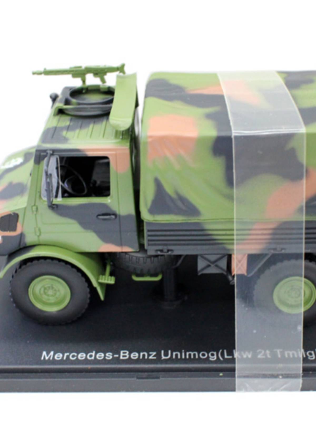 Alloy 1/43 Unes -Benz armored vehicle model ornament