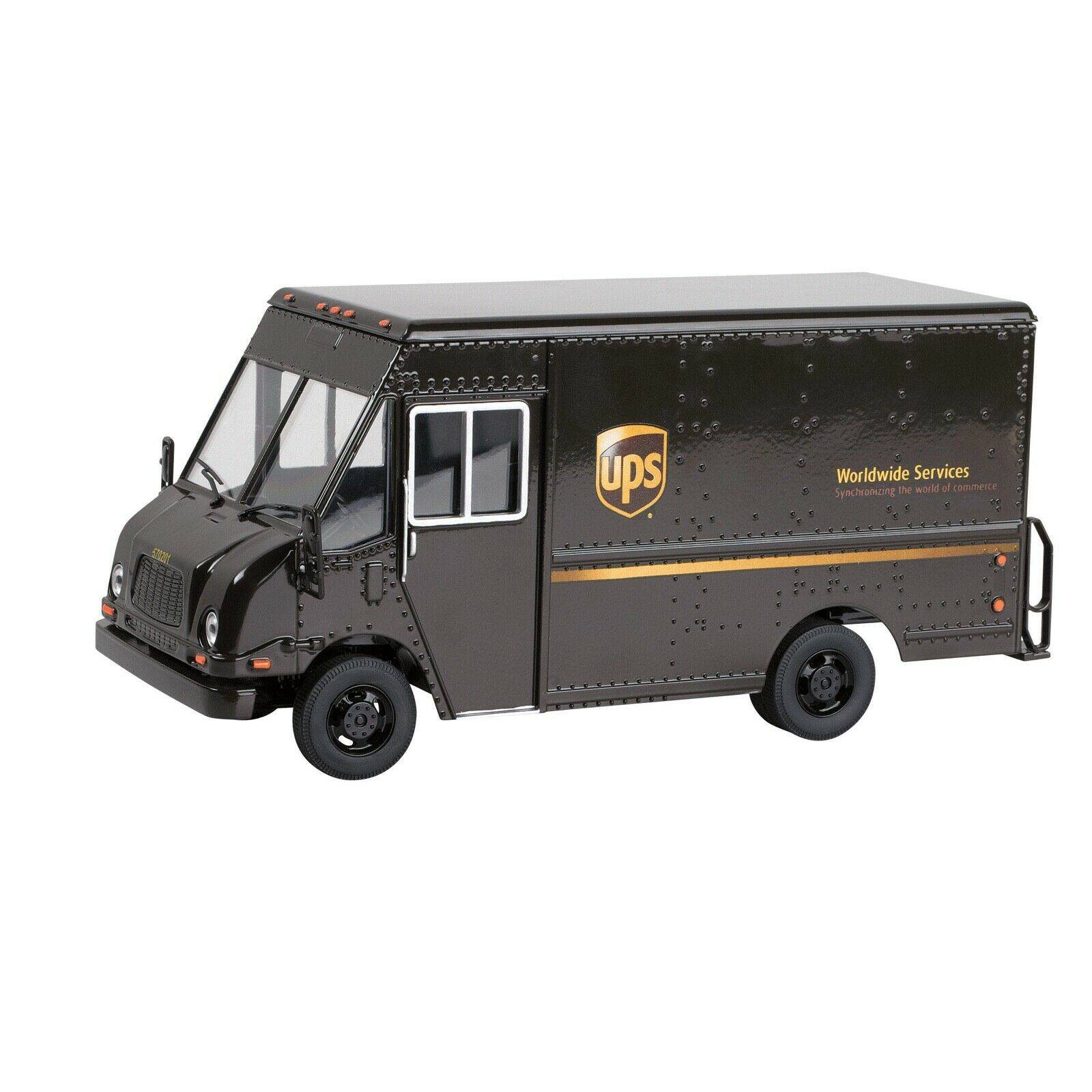 1/18 alloy UPS express transport vehicle model ornament