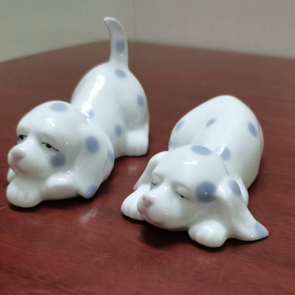 Exporting original single -end hand -painted ceramic cute dog full porcelain ornaments a pair of creative gift crafts