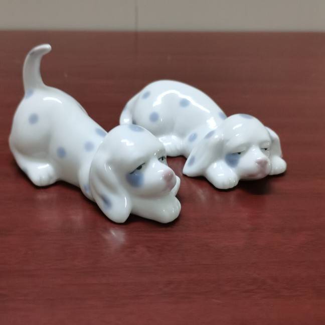 Exporting original single -end hand -painted ceramic cute dog full porcelain ornaments a pair of creative gift crafts