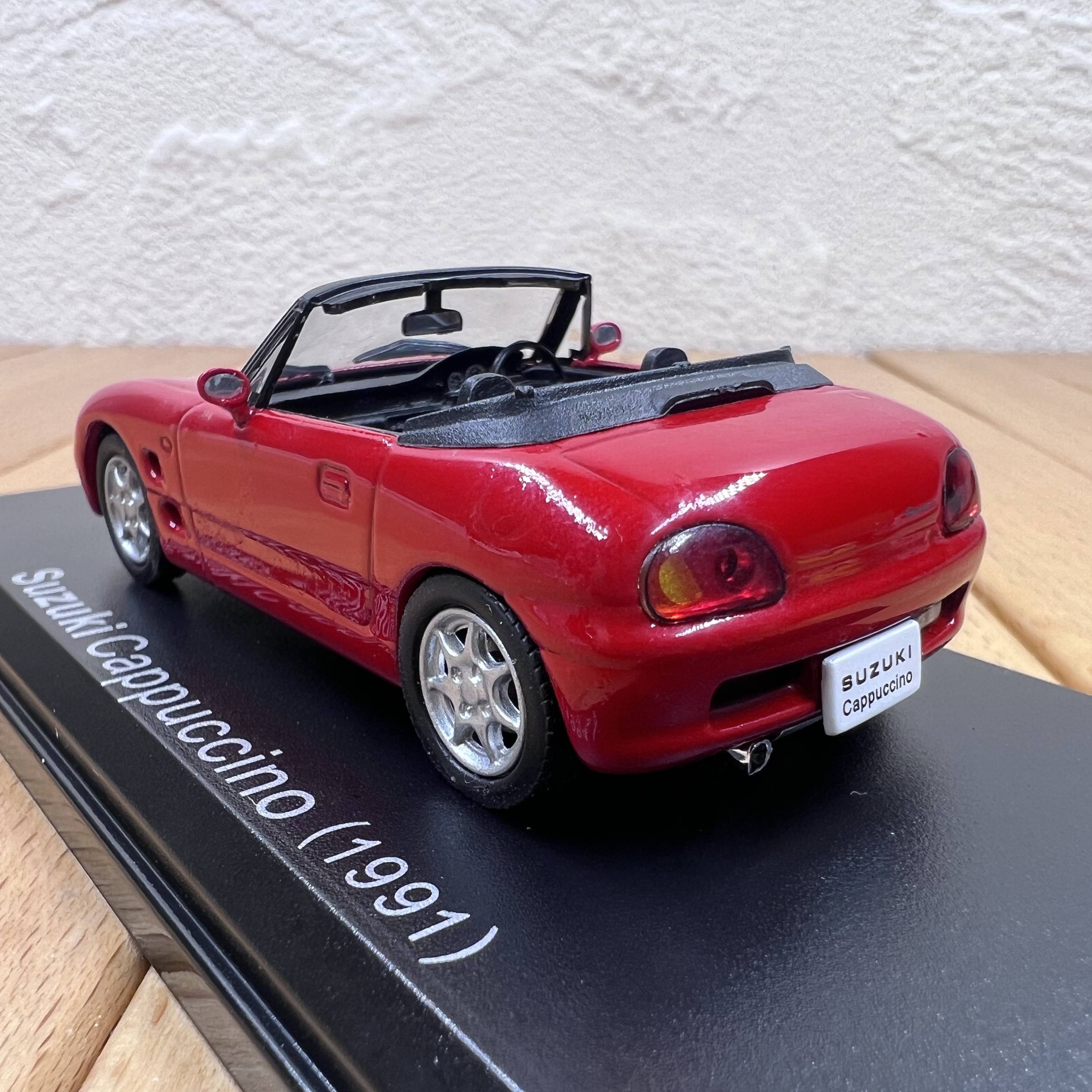 1:43 Suzuki 1991 Kabuccino Classic Old -style Automobile Alloy Model Swing Lotal Lotum Scenery