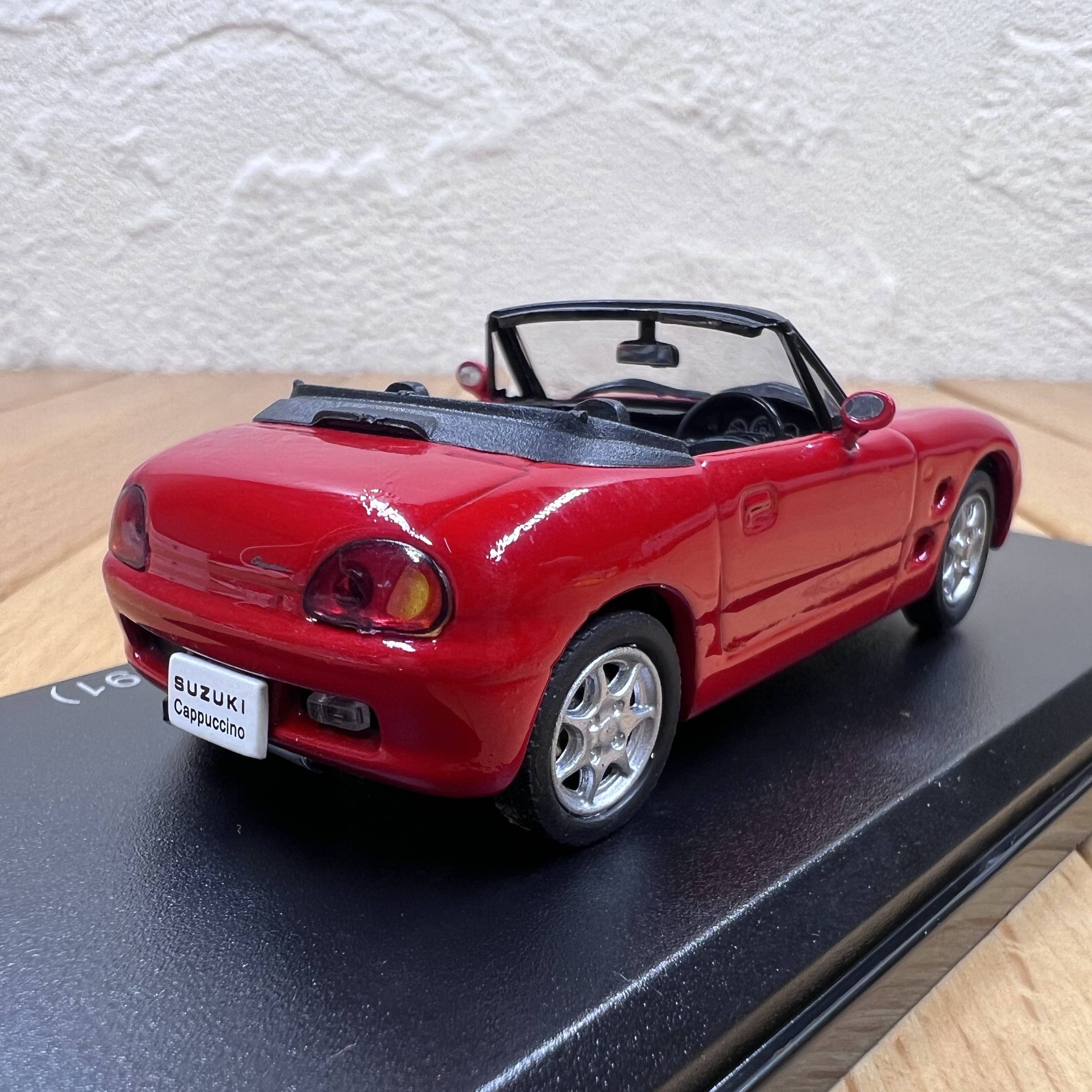 1:43 Suzuki 1991 Kabuccino Classic Old -style Automobile Alloy Model Swing Lotal Lotum Scenery