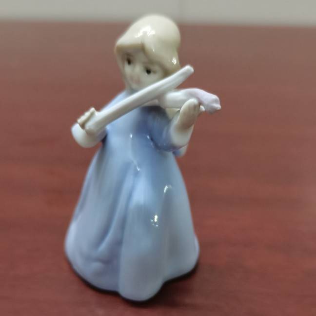 Exit original single -end hand -painted ceramic girl angel all -porcelain ornament creative gift crafts