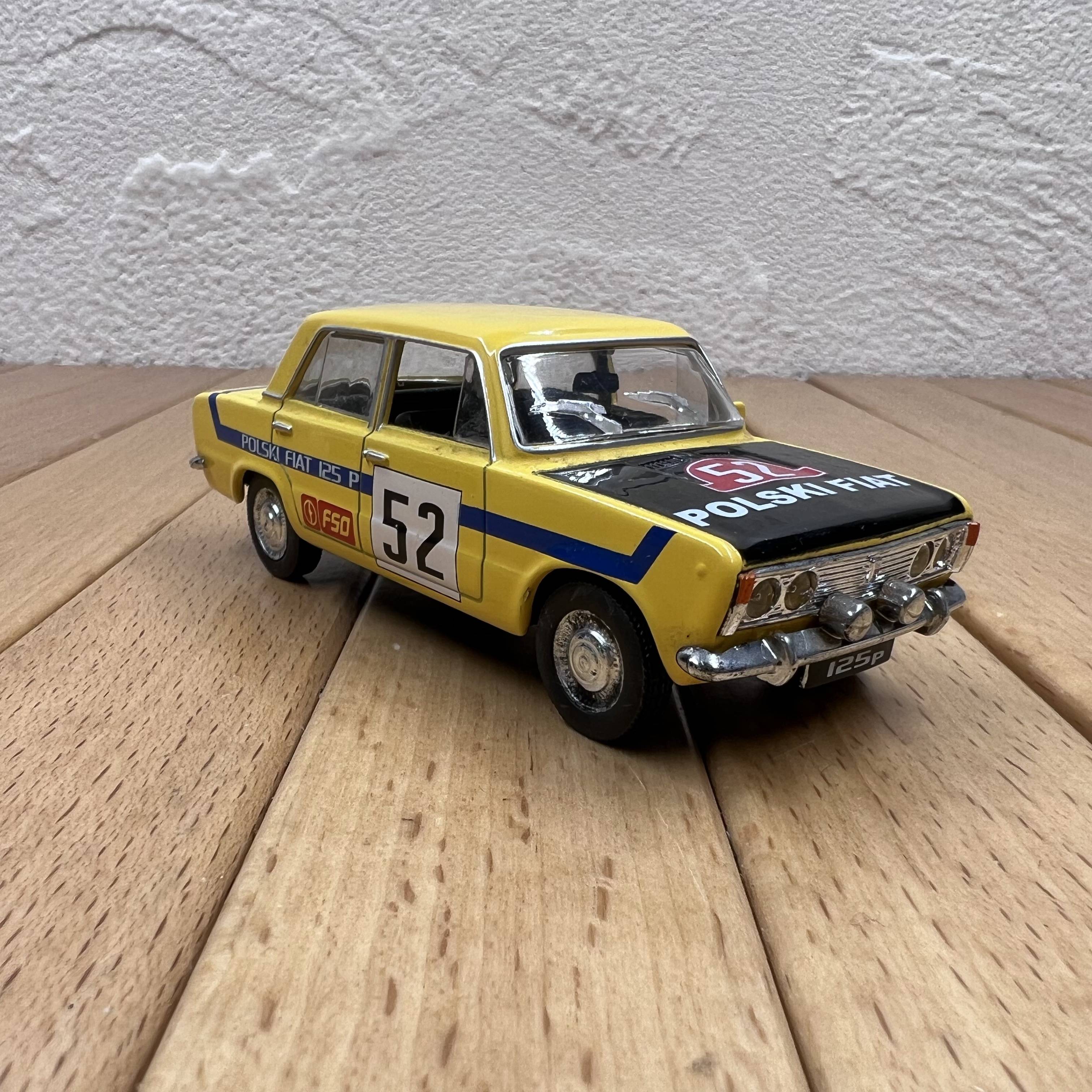 1:43 Fiat 125P Racing Alloy Model Slash Ratio Racing Lotum Scenery
