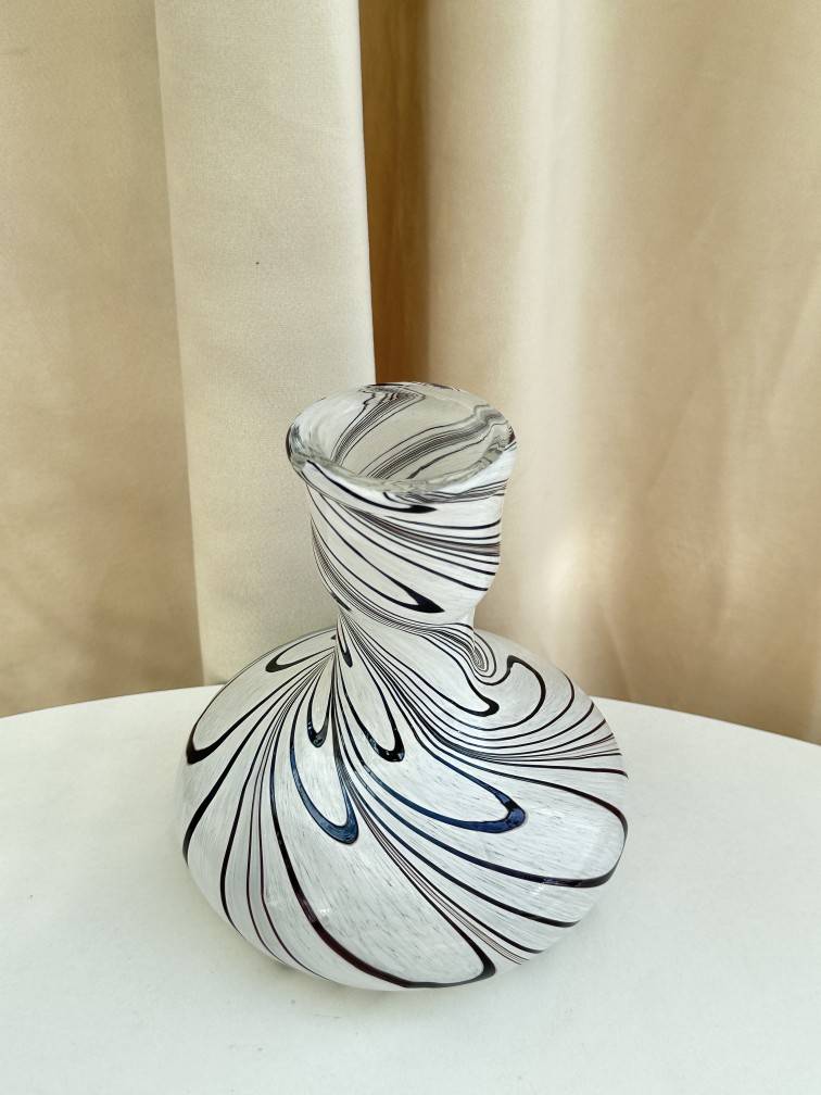 vintage medieval goods white black line Pop wind handmade glazed vase retro style home ornaments
