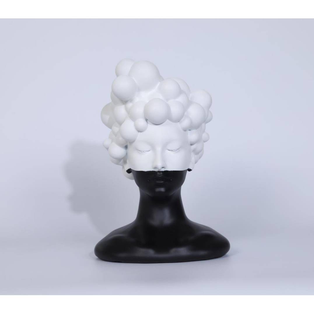 Simple modern resin character sculpture semi -statue ornaments soft decoration home instant noodle sales office light luxury setting