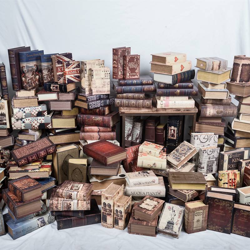 The whole pile of 100 special prices of the freshly imitated bookshelf decorative book box