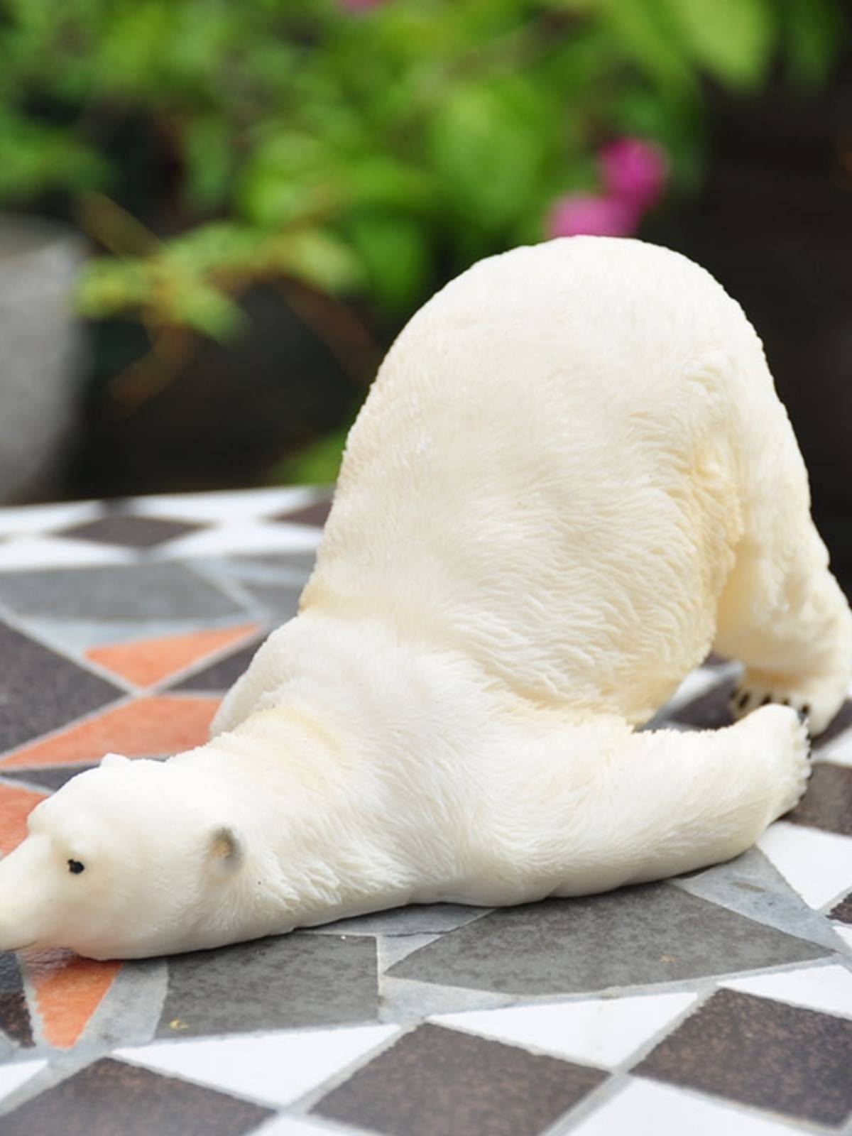 Rural pastoral lazy polar bears, bears, animal garden fun scene ornaments decoration gifts