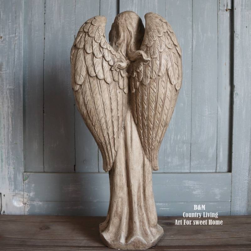 Hundred acres of retro angel decorations are old courtyard gardens