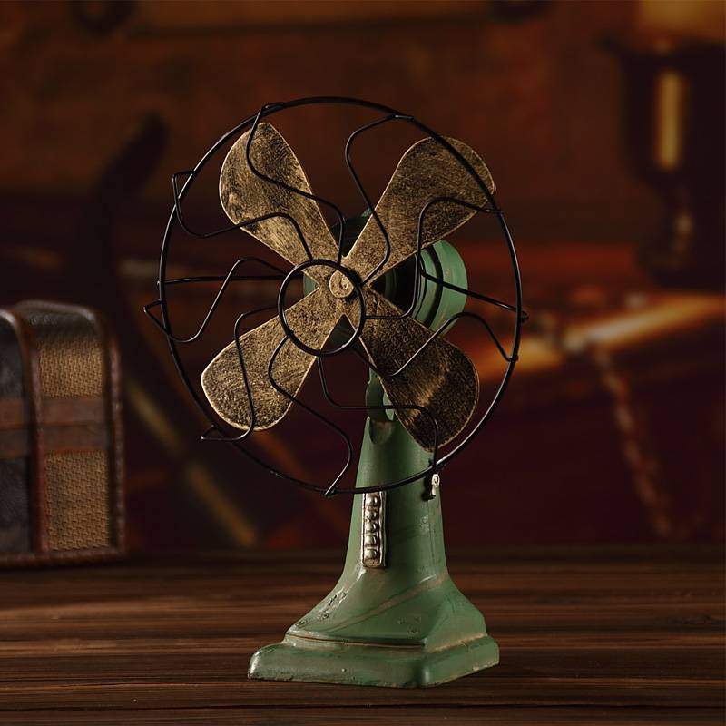 Electric fan model American retro nostalgic ornament clothing store shop window showing TV cabinet decoration
