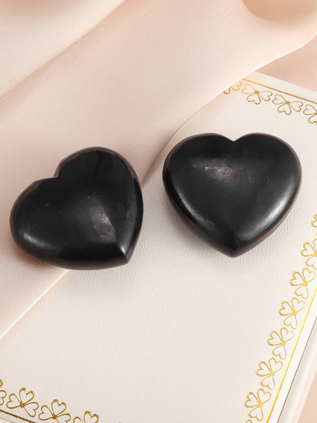 Russian Times Graphite Heart Type Plastering