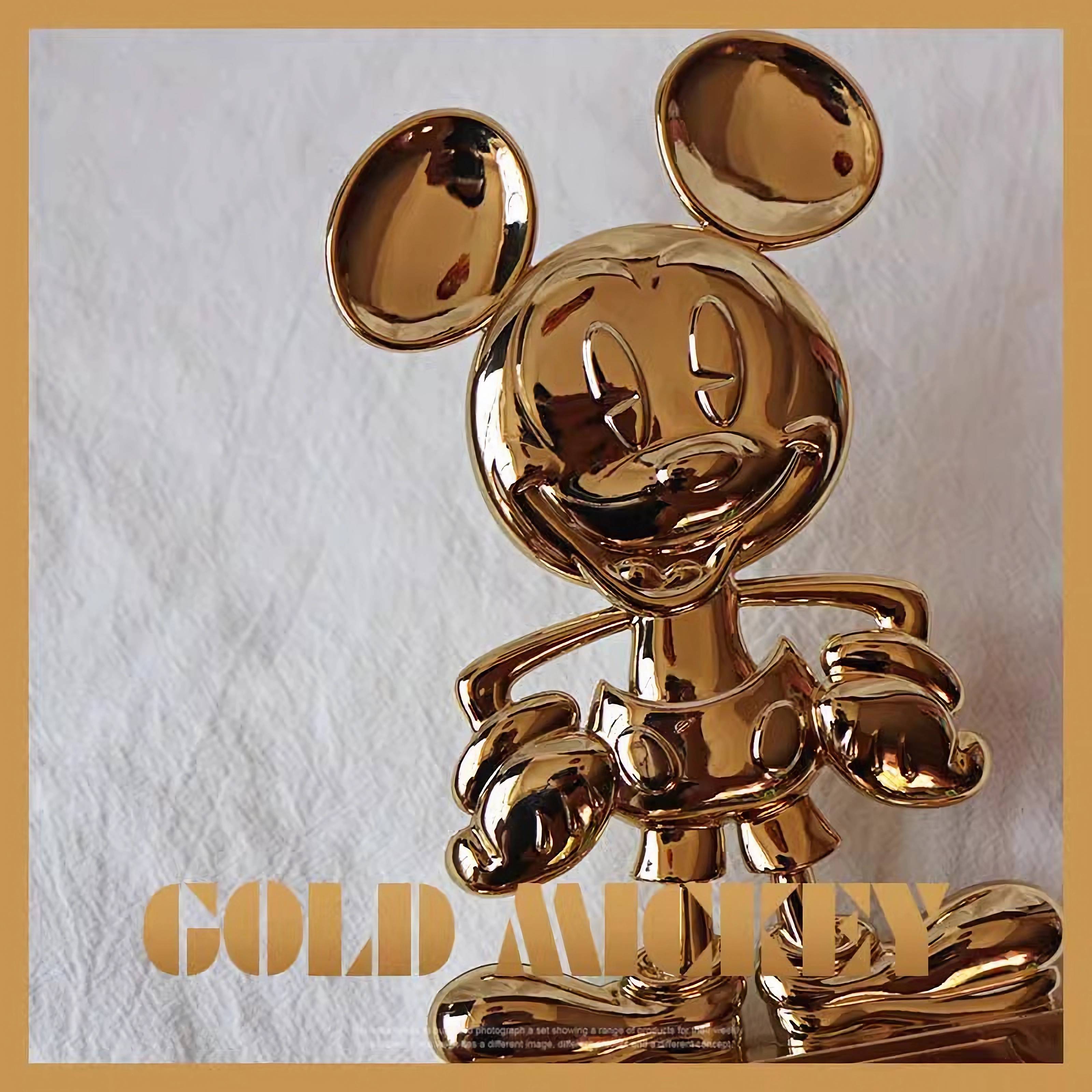 Exit, Tokyo Gold Mickey Swing Player