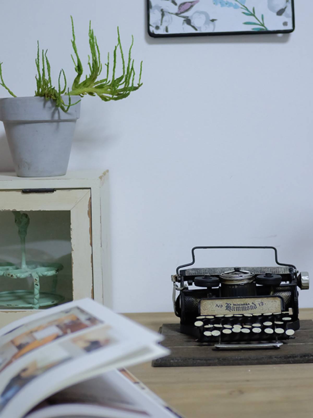 Home old object antique retro player decorative ornament cafes, bars, homestays literary and art window props